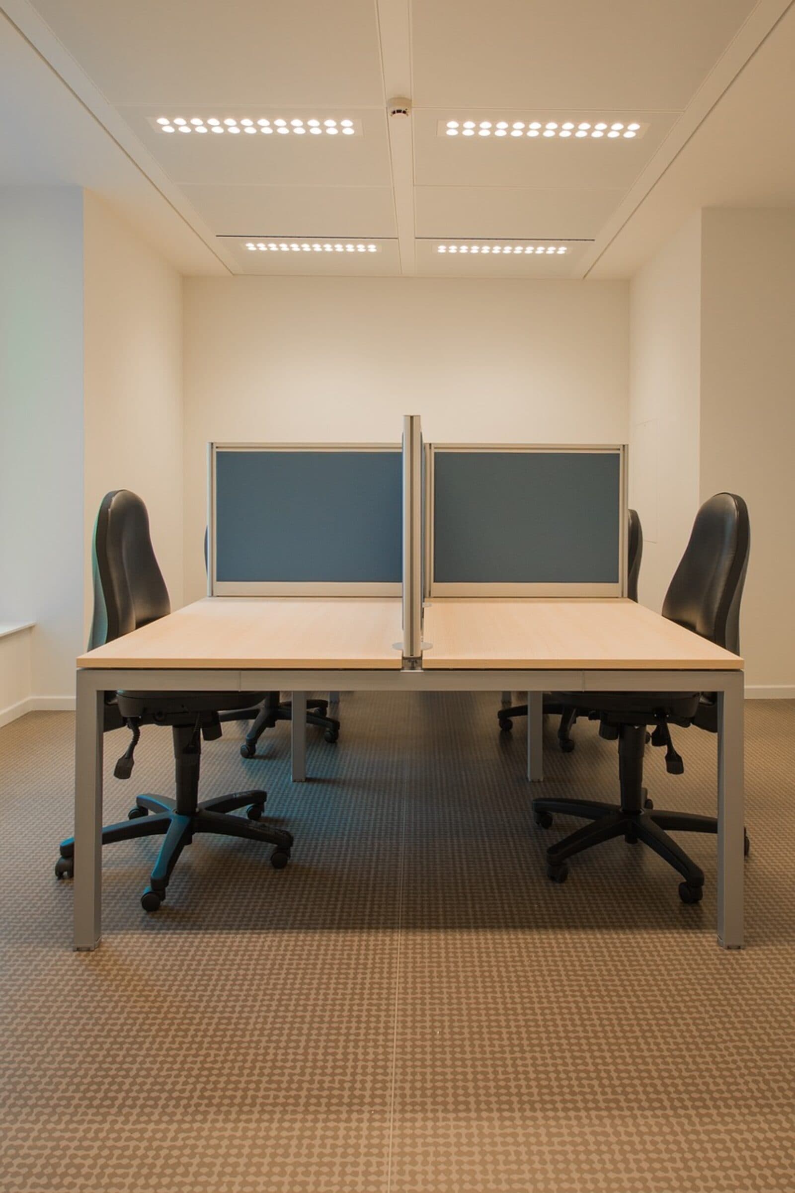 Modernes Büro als Sitz einer deutschen GmbH oder UG